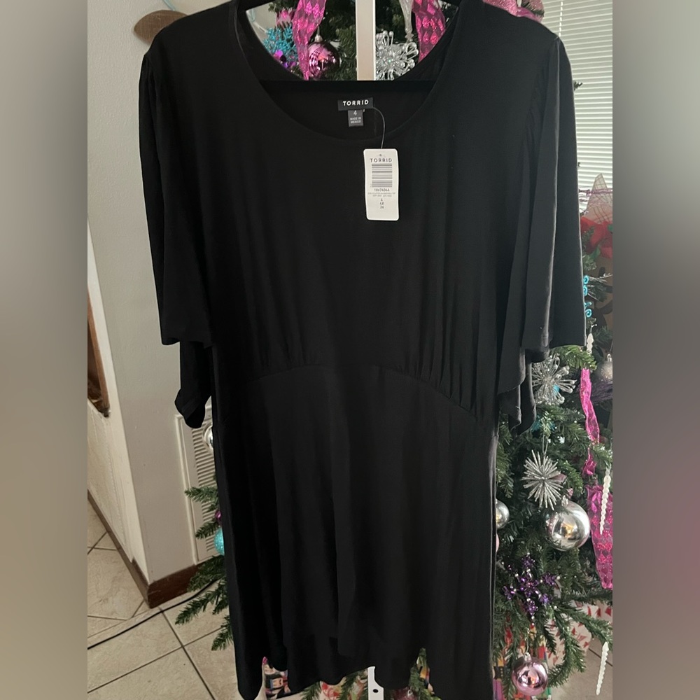 NWT black flutter sleeve babydoll top with tie back